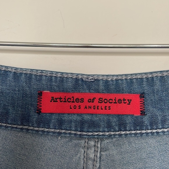 Articles of Society Soft Distressed Denim Shorts Size 28 NWT - Picture 3 of 7